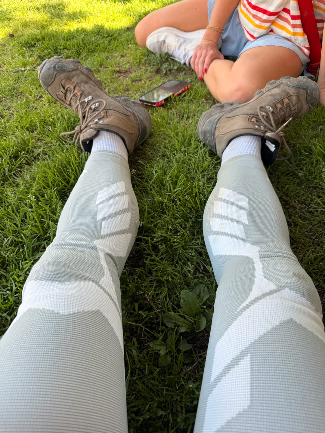 Customer photo review of Compression Sleeves V2 for Knees and Legs