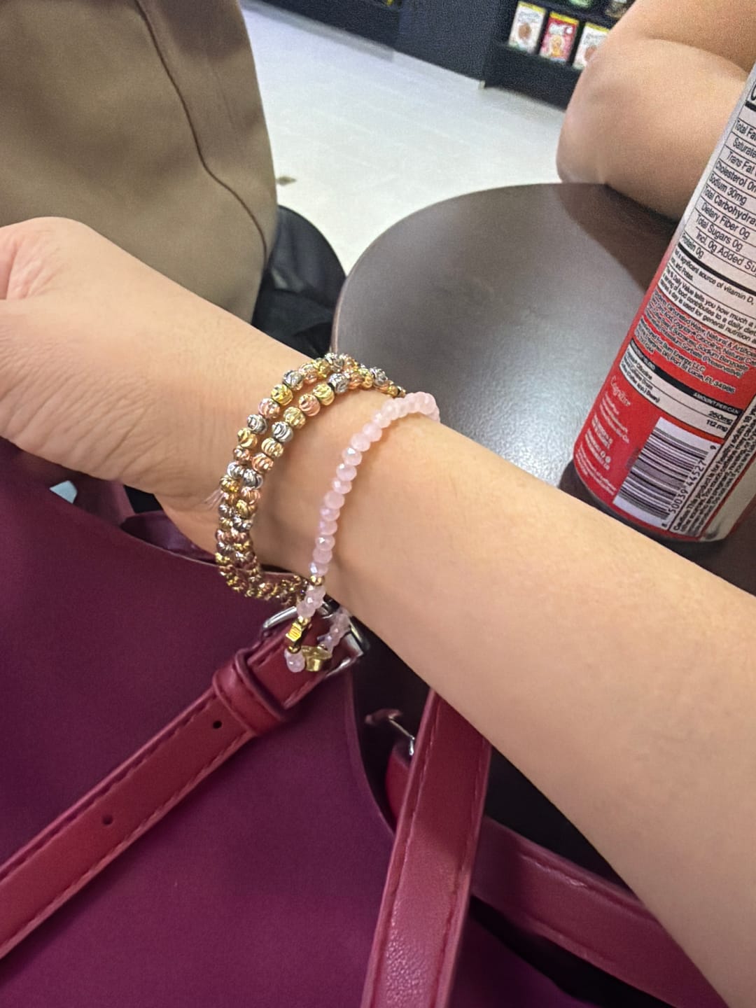 Customer photo review of Pulsera Chaquiras Con San Benito y Mini Cruz