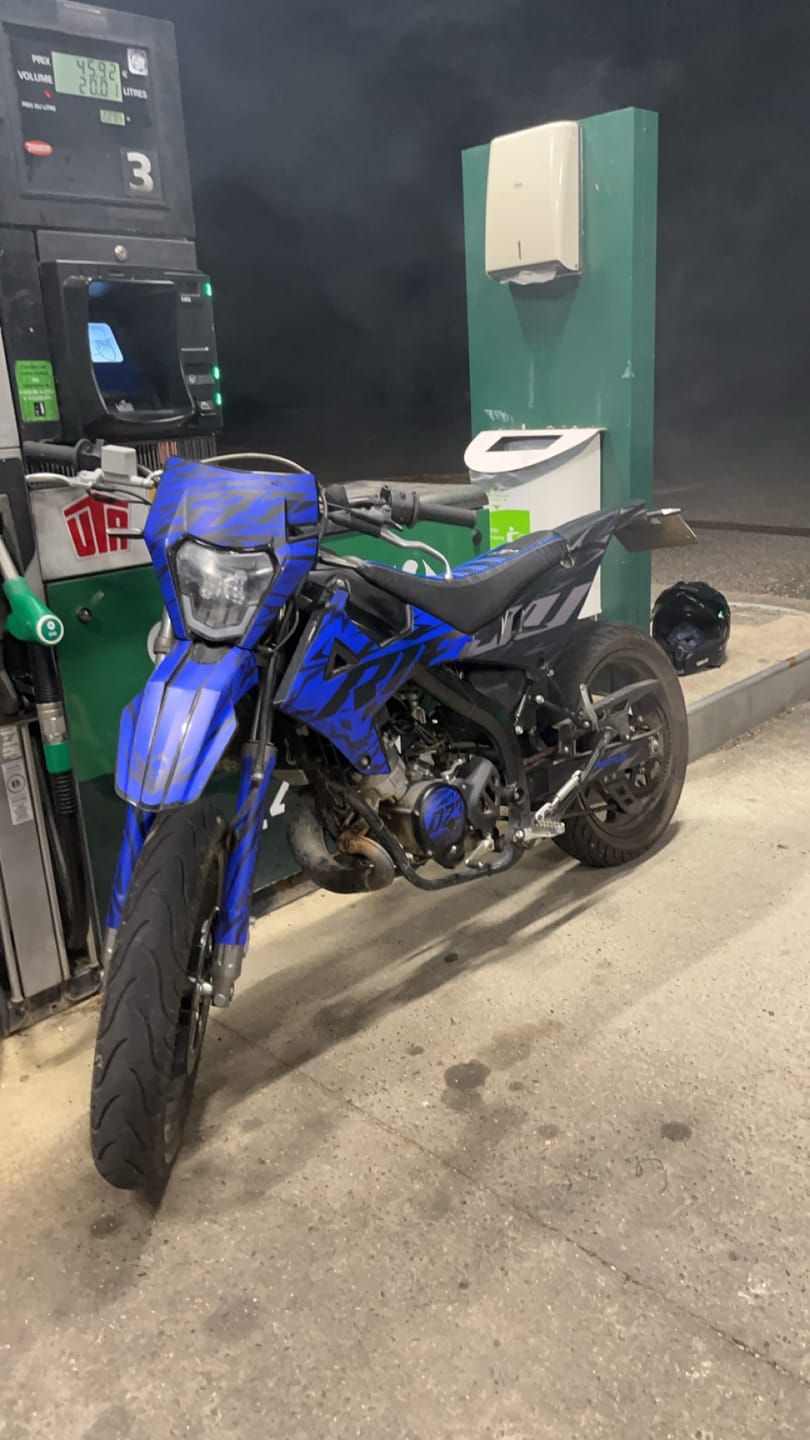 Customer photo review of 0RBIS - Kit deco RIEJU 50cc - Bleu Foncé