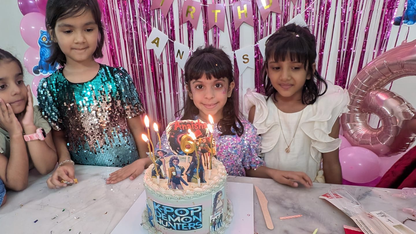 Customer photo review of K-Pop Anime Fusion Cake