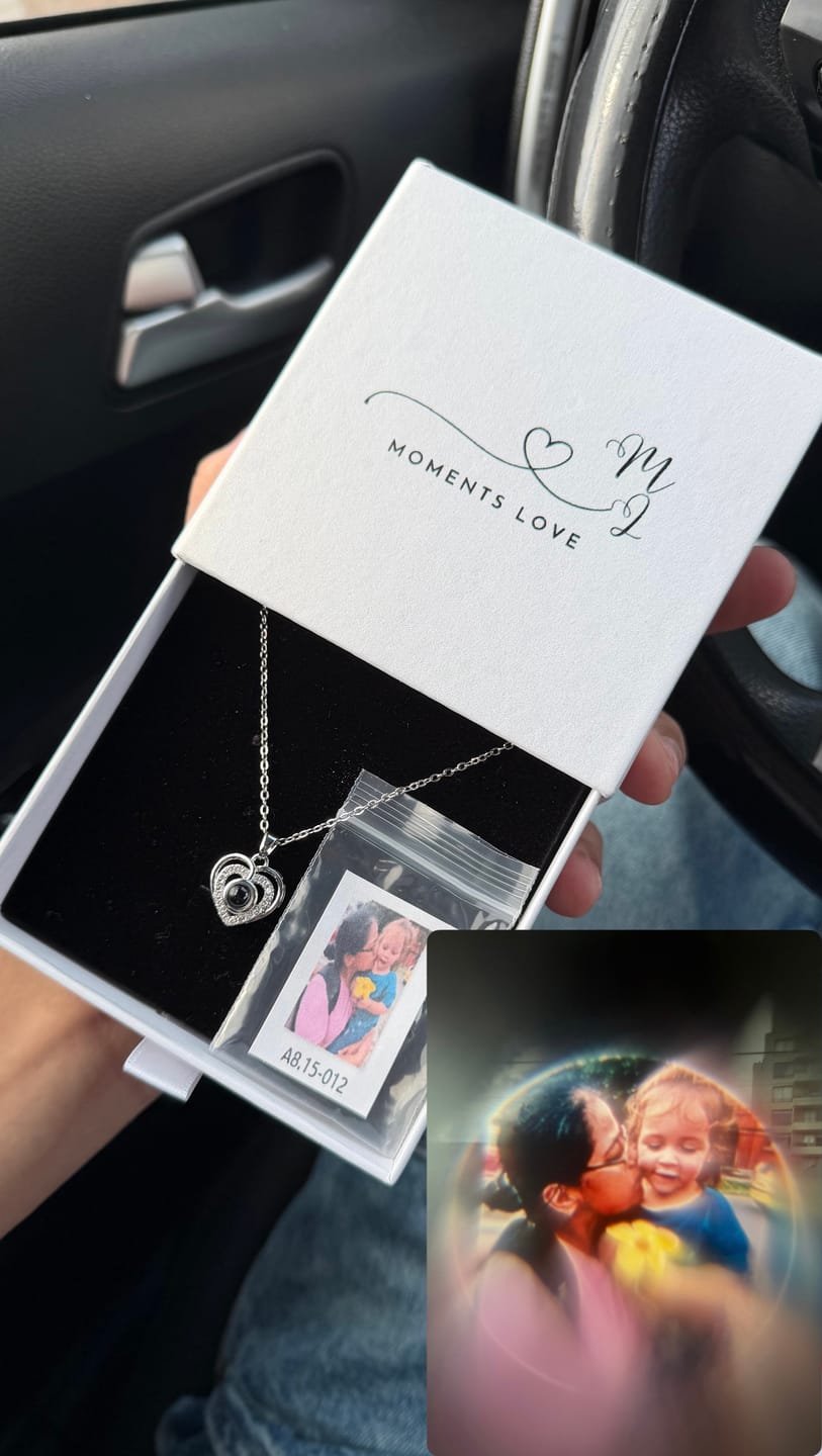 Customer photo review of Collar con foto de proyección personalizada