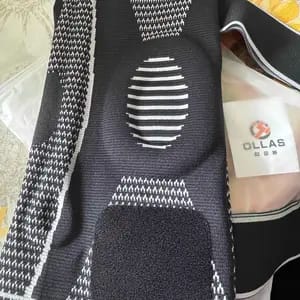 Customer photo review of Supporto Compressivo per Ginocchia con Doppio Bracciale Sportivo