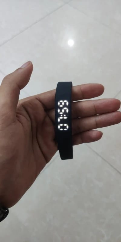 Customer photo review of Silent Vibrating Alarm Watch | Nivox Nudge