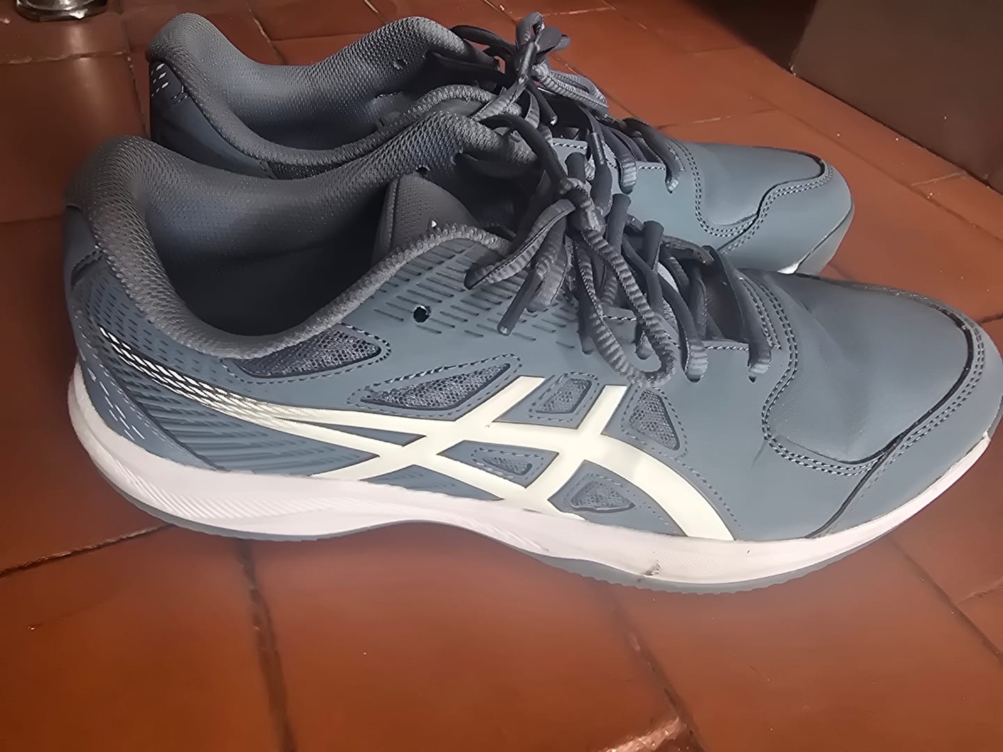 Customer photo review of Asics Court Slide 4 Clay OC Hombre Ironclad White