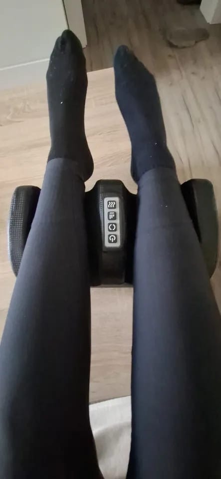 Customer photo review of Electric Shiatsu Foot Massager with Heat