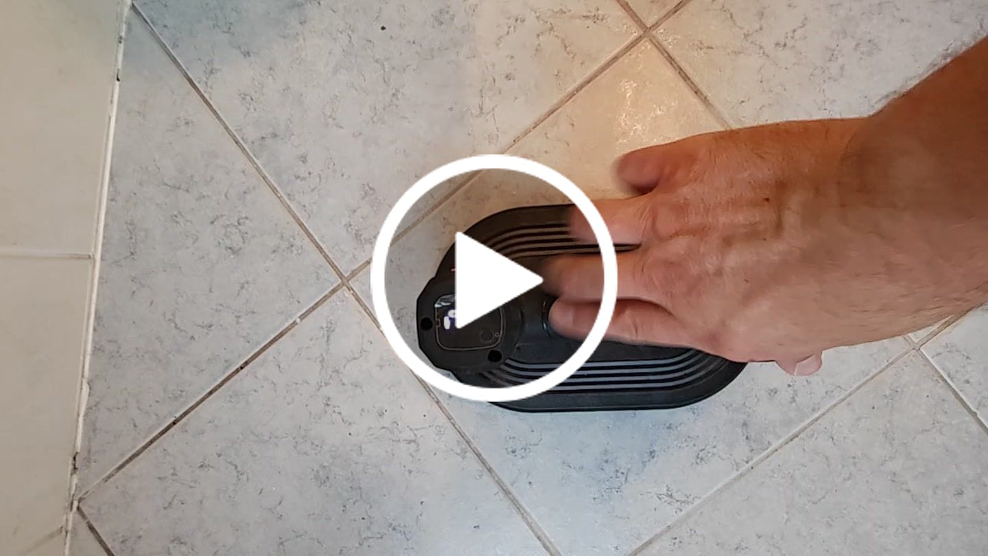 Customer video review of Elektrischer Akku-Vakuum-Saugheber 300 kg – Automatische Druckregulierung, Profi-Plattenheber für Glas, Feinsteinzeug & Terrassenplatten