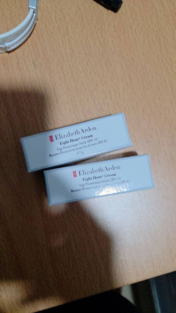 Customer photo review of Elizabeth Arden Eight Hour Lipcare Stick 3.7g