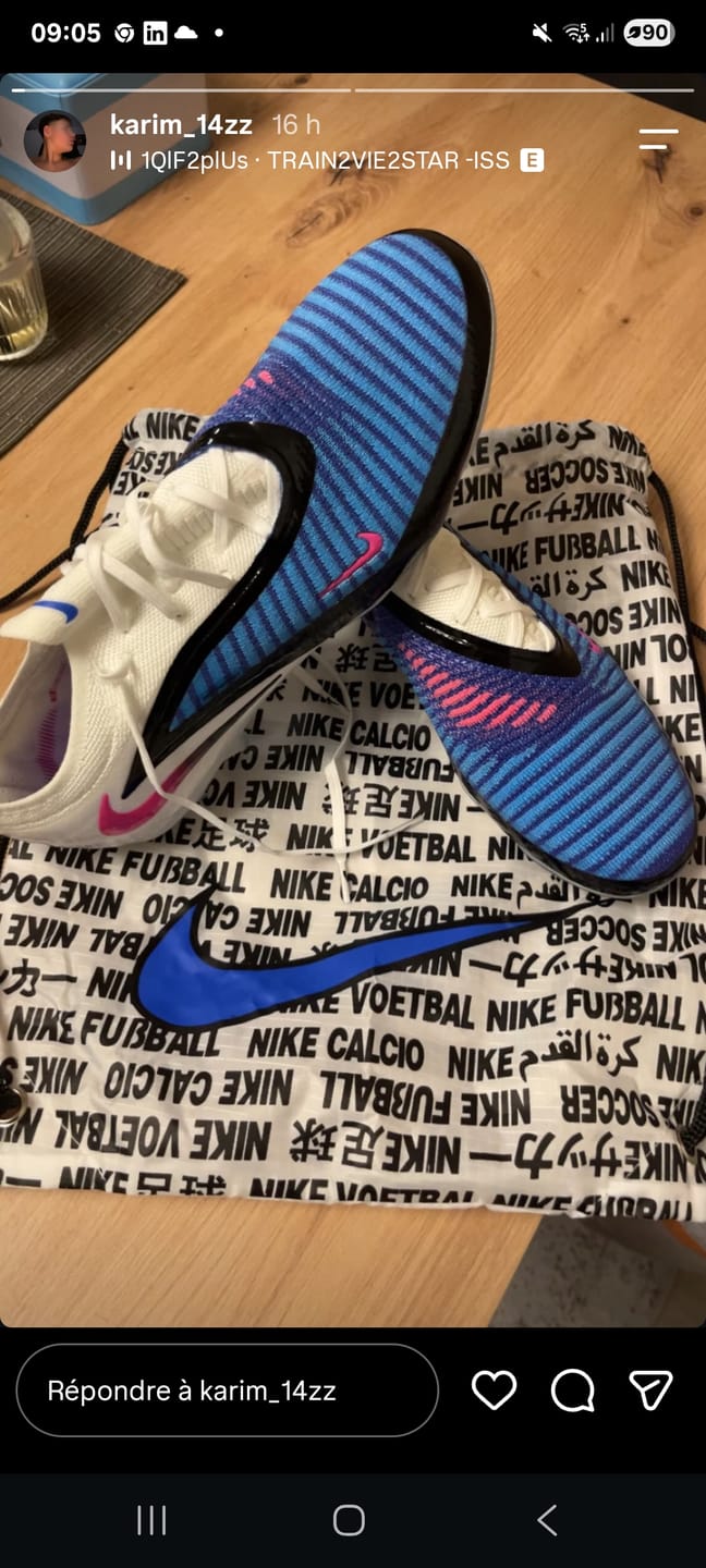 Customer photo review of Nike Phantom 6 Elite Low Cut FG Attack Pack - Bleu/Blanc/Noir/Rose