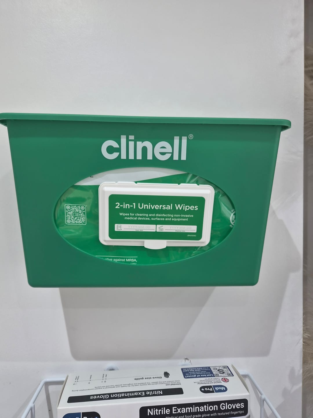 Customer photo review of Clinell Universal Wipes CW200 - Pack of 200
