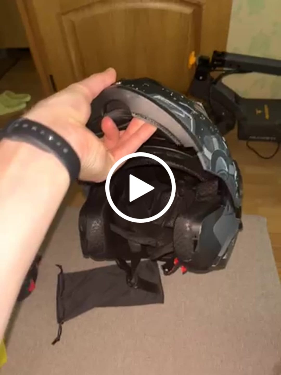 Customer video review of WLT-167 Flip Up Helmet