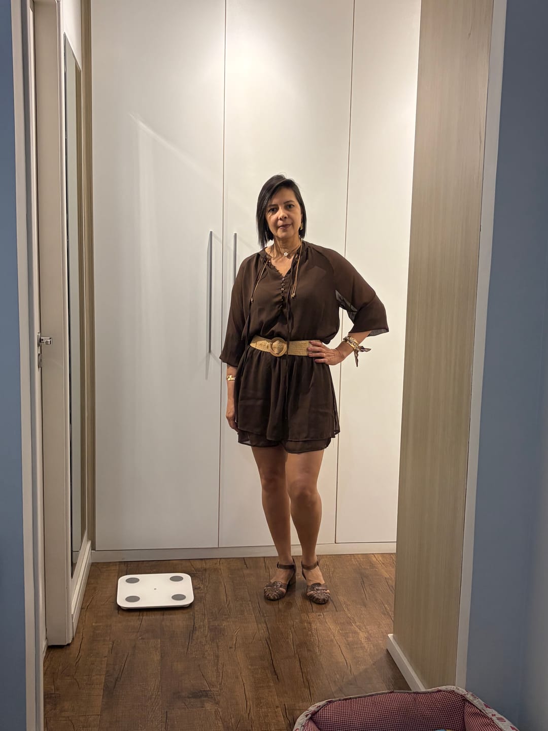 Customer photo review of Conjunto Shorts Saia + Blusa em Chiffon, Marrom