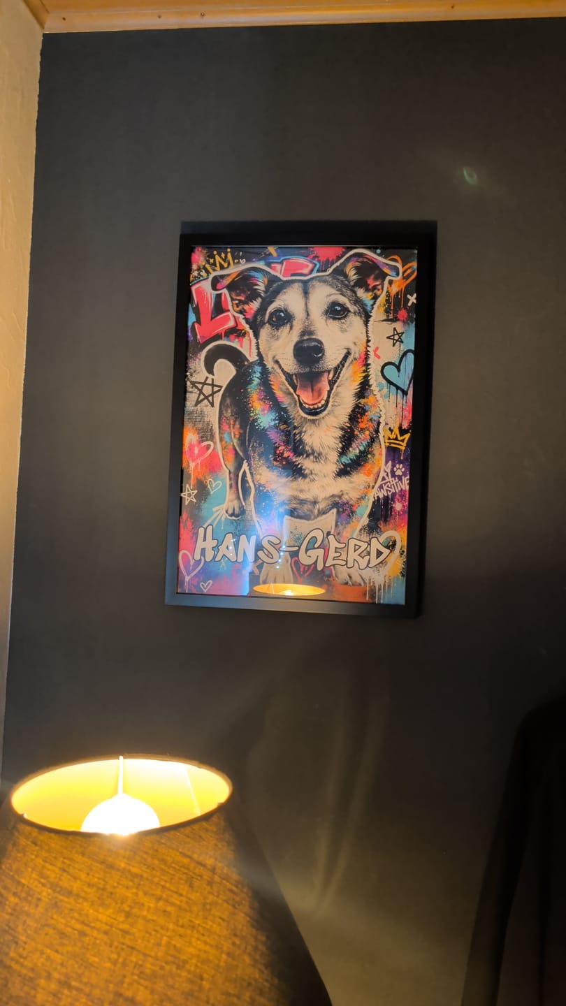 Customer photo review of Personalisiertes Haustierposter - Graffiti