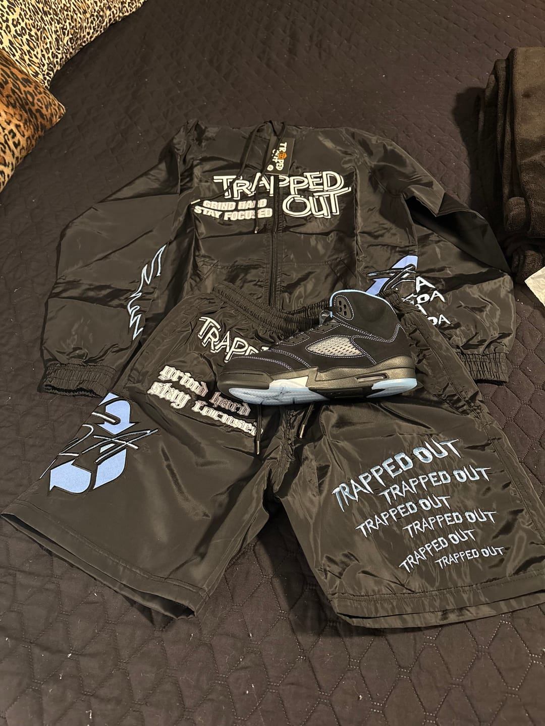 Customer photo review of Windbreaker Shorts - Black/Sky Blue