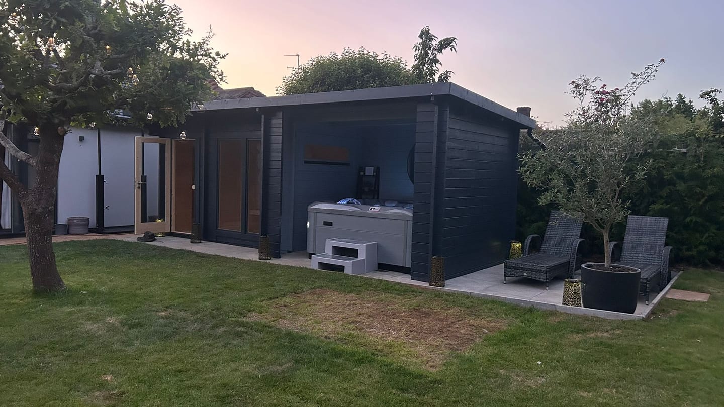 Customer photo review of The KeiCo Garden Spa Retreat — Outdoor Sauna, Changing Room & Spa Terrace