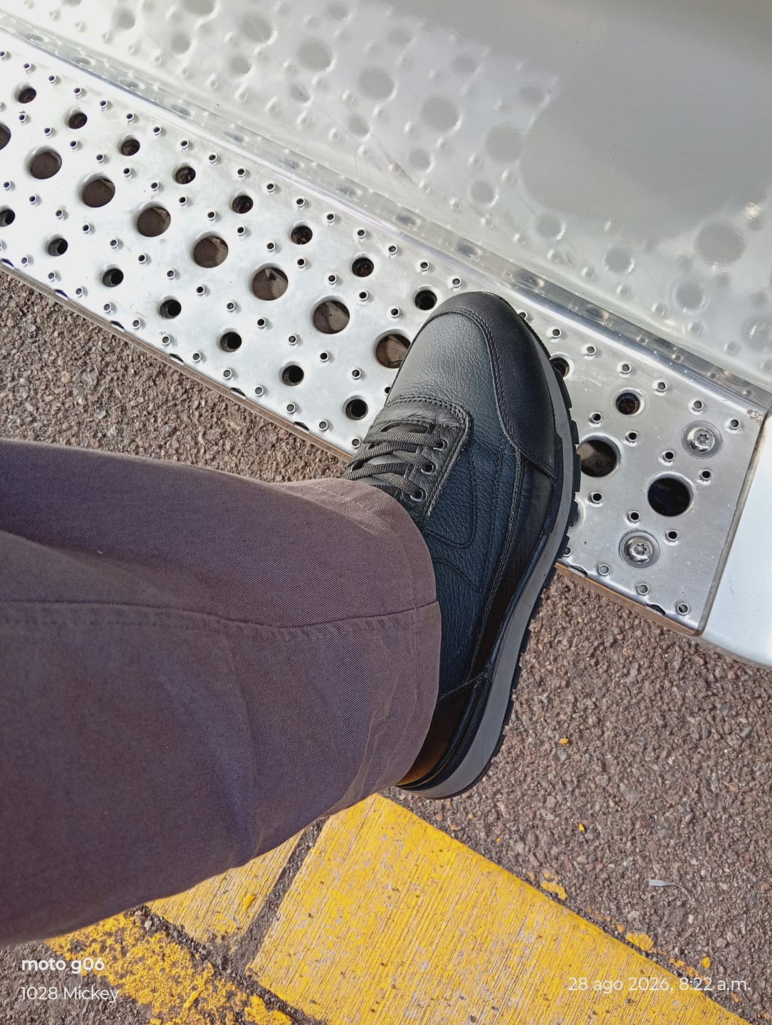 Customer photo review of Tenis Toronto - Negro