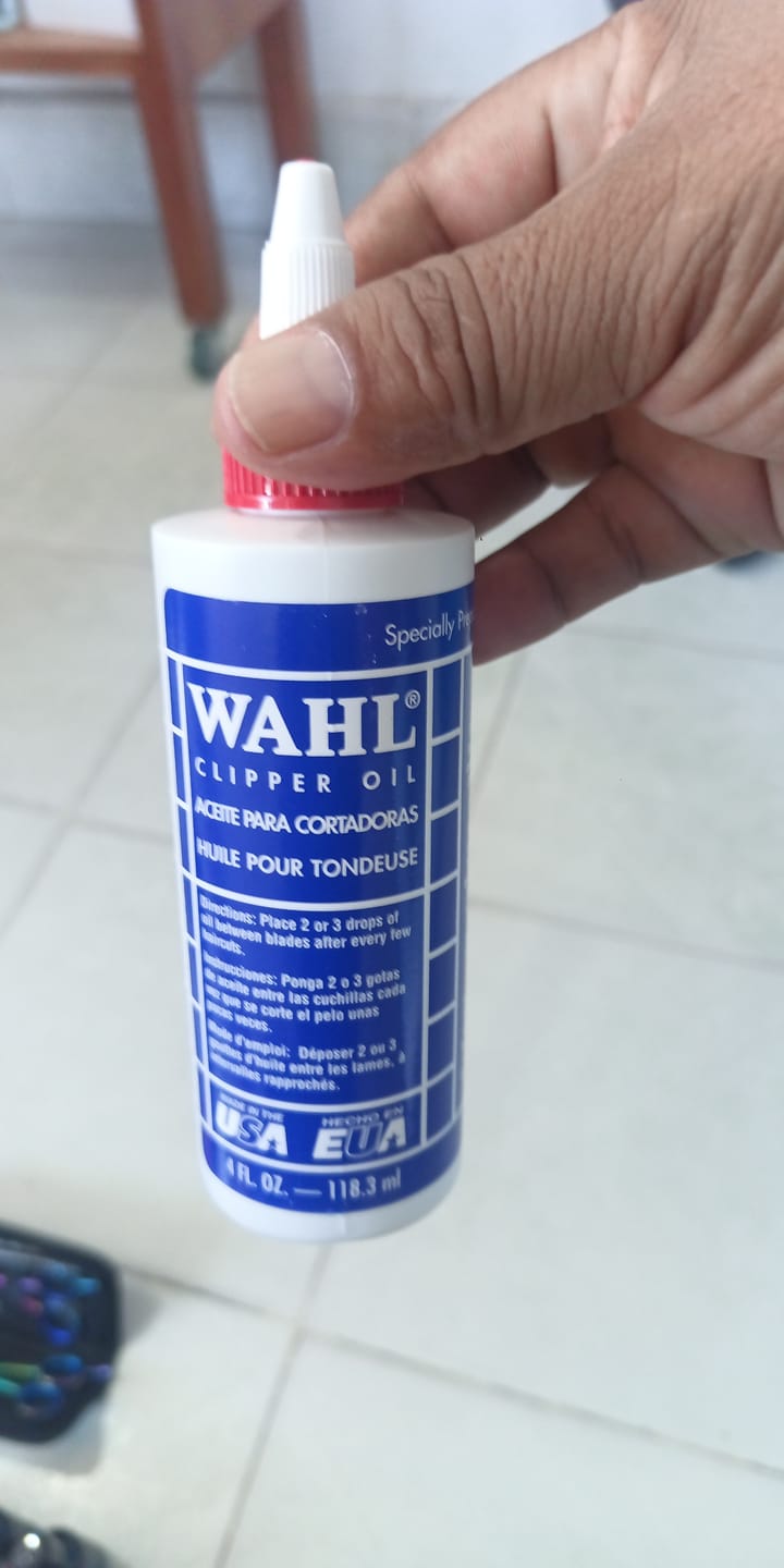 Customer photo review of Wahl - Aceite Especial Para Cortadoras