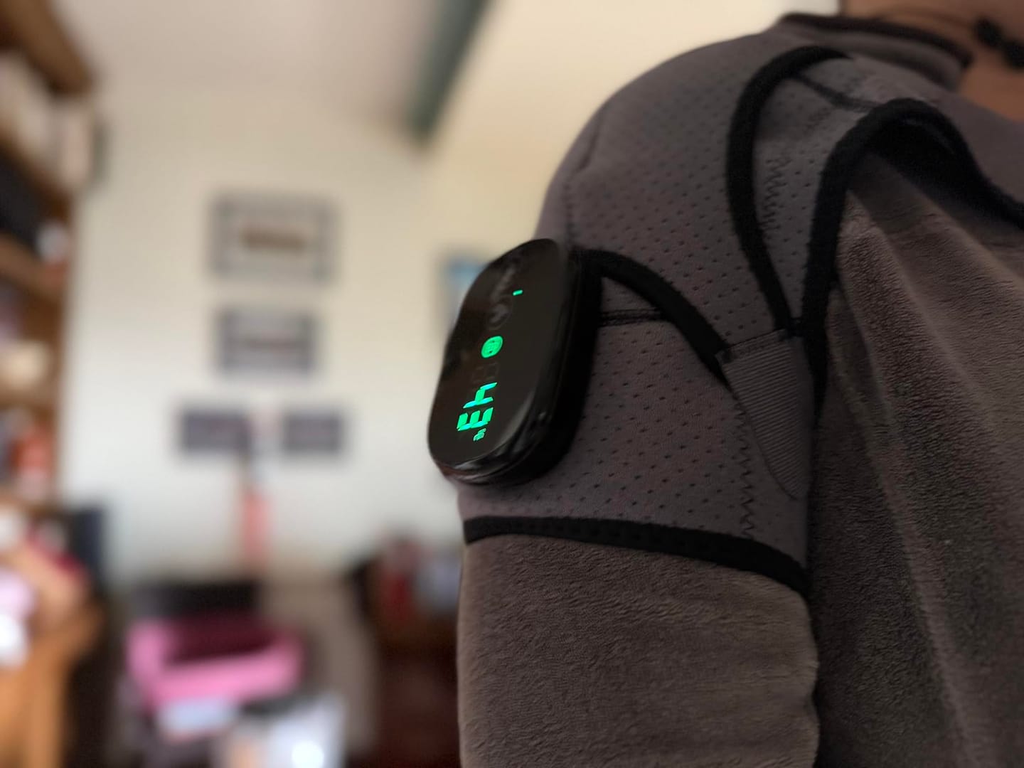 Customer photo review of Wisemed Shoulder Massager