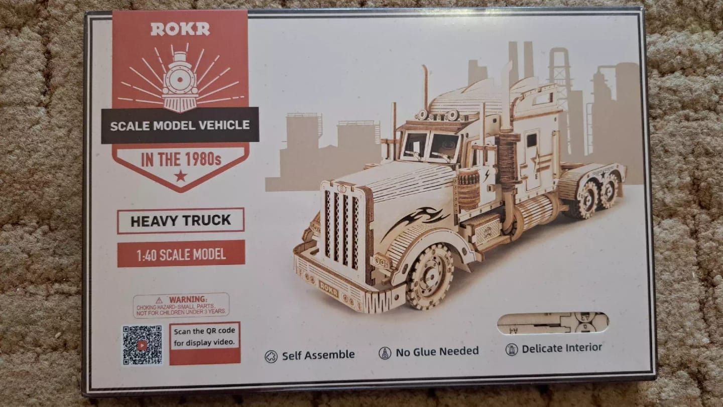 Customer photo review of ROKR Grand Prix Car Scale Model 3D Wooden Puzzle