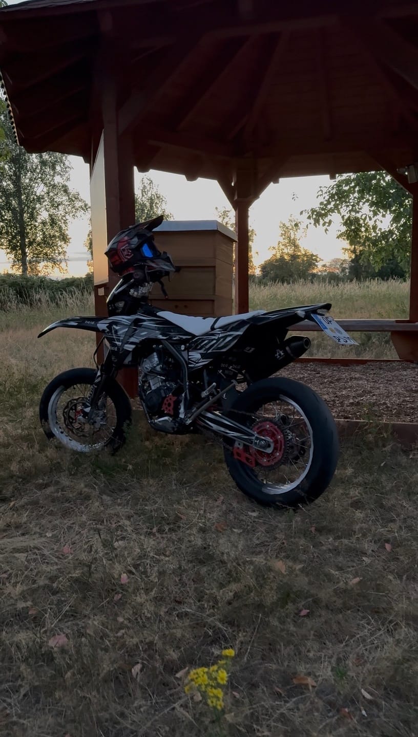 Customer photo review of Phantom - Graphics kit