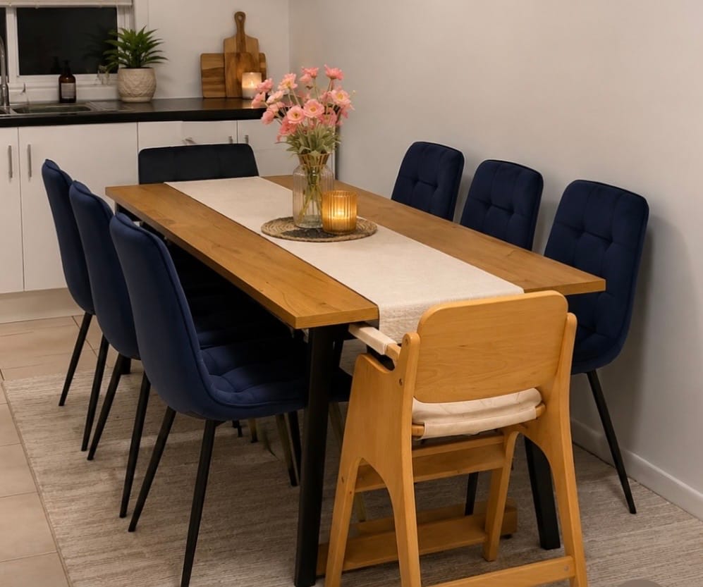 Customer photo review of Levede Dining Table Extendable 120cm-160cm 6 People Rectangular Dining Room