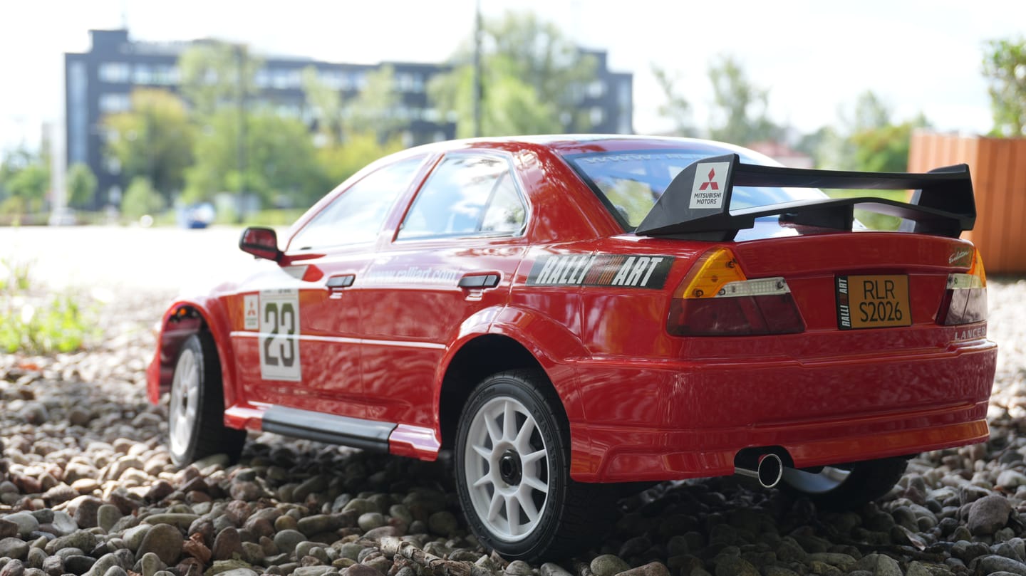 Customer photo review of Mitsubishi EVO 6.5 TME Licensed 1/7 Brushless RTR RC Rally Car | SLEVO-07