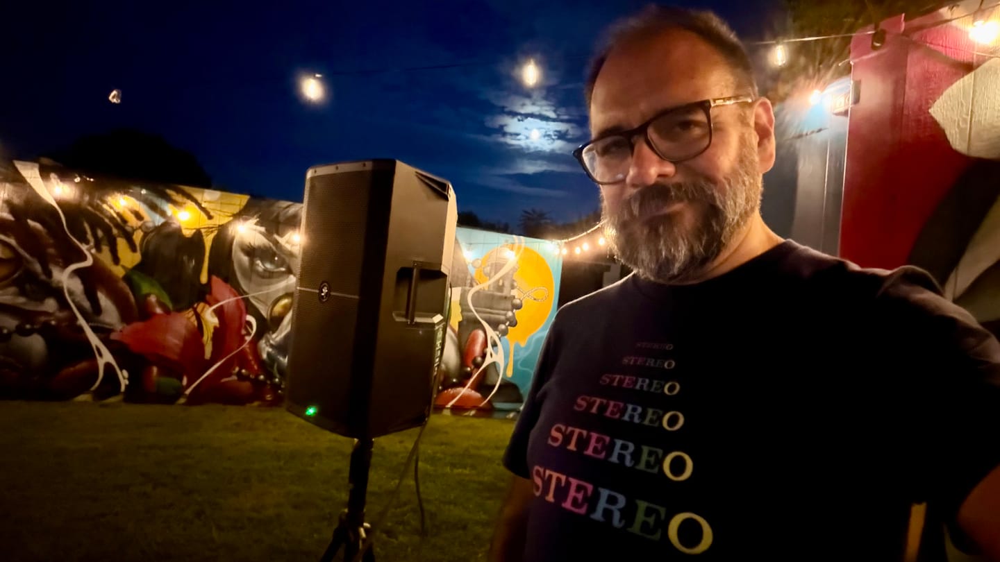 Customer photo review of Stereo: Retro Echoes T-Shirt