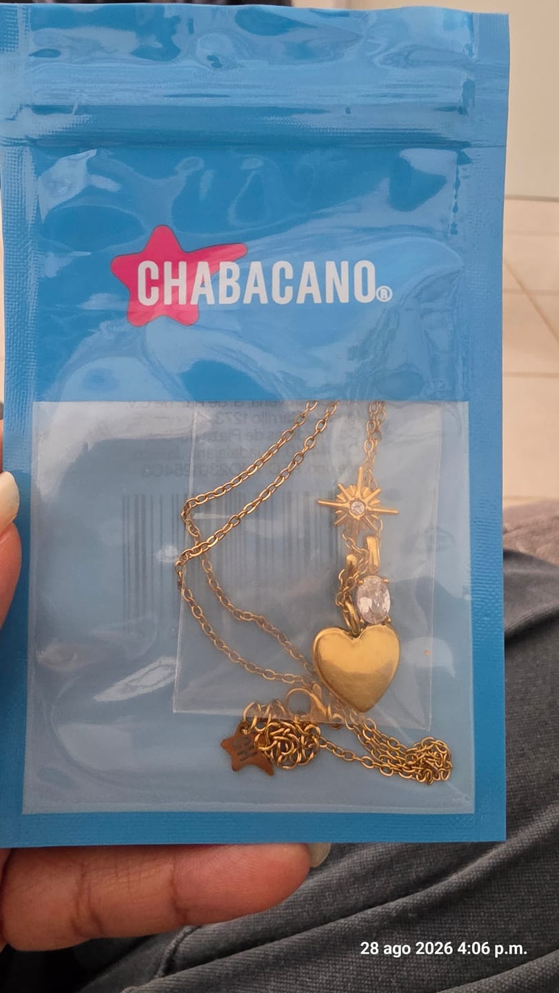 Customer photo review of Collar Pixie