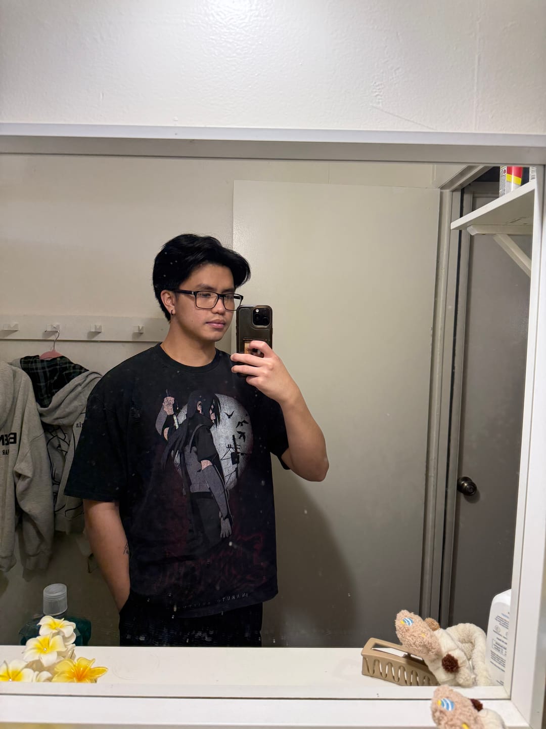 Customer photo review of 4318 - Naruto Distressed Tees