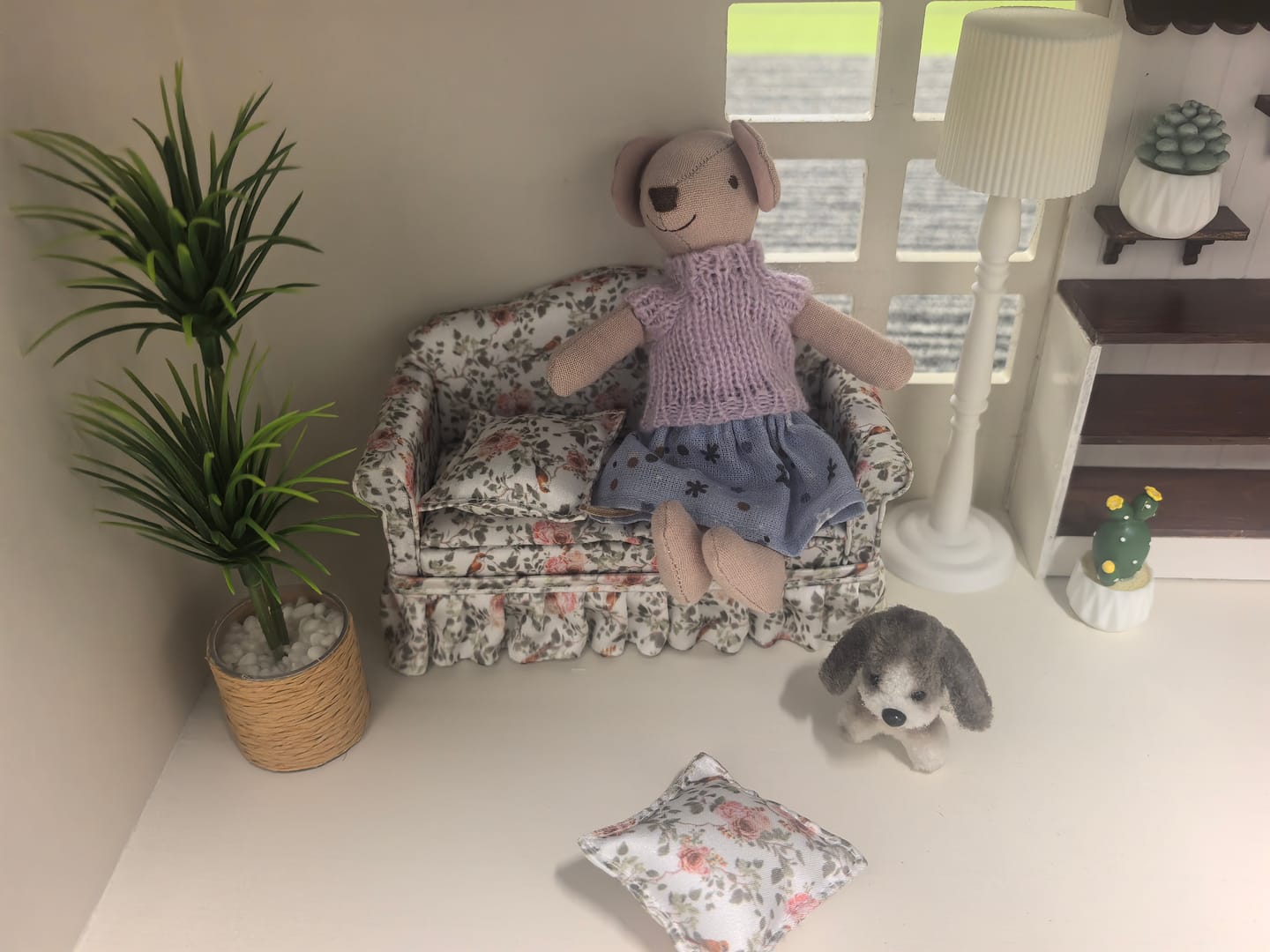 Customer photo review of Satin Dollhouse Sofa Vintage Floral Upholstery - 1:12 Scale Furniture