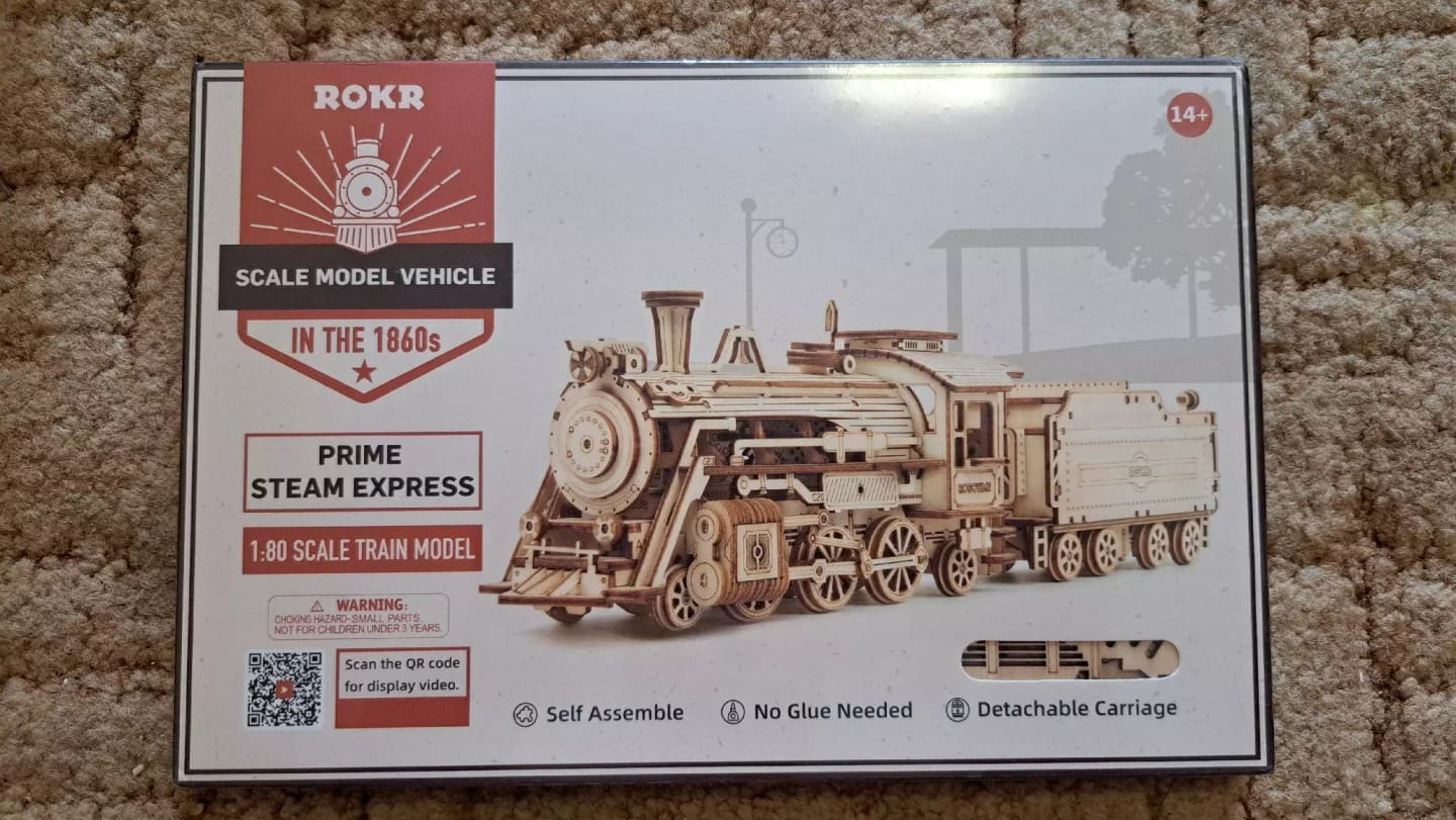 Customer photo review of ROKR Grand Prix Car Scale Model 3D Wooden Puzzle