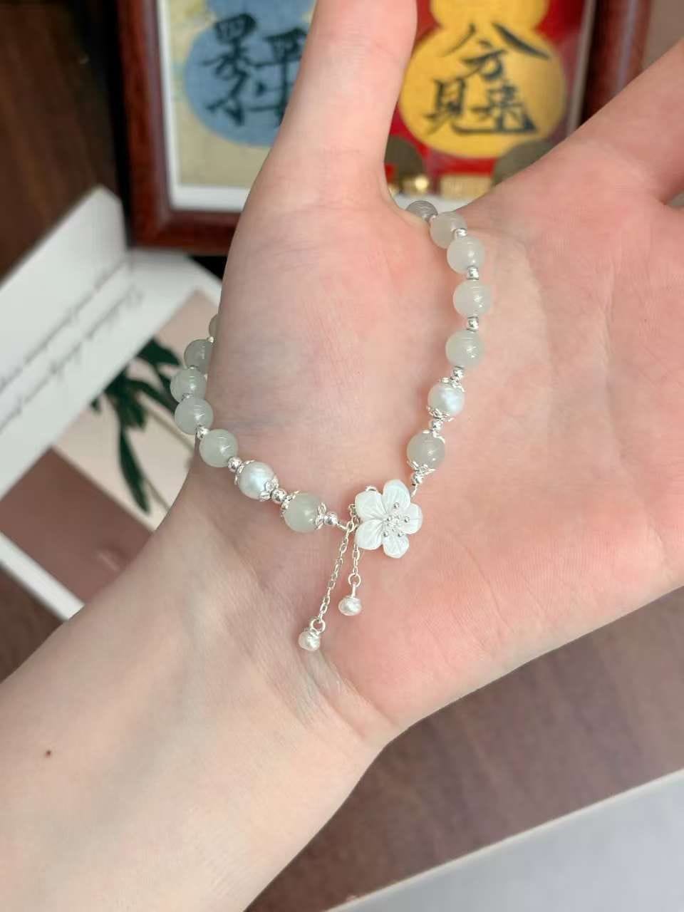 Customer photo review of Moli Hetian Jade Bracelet