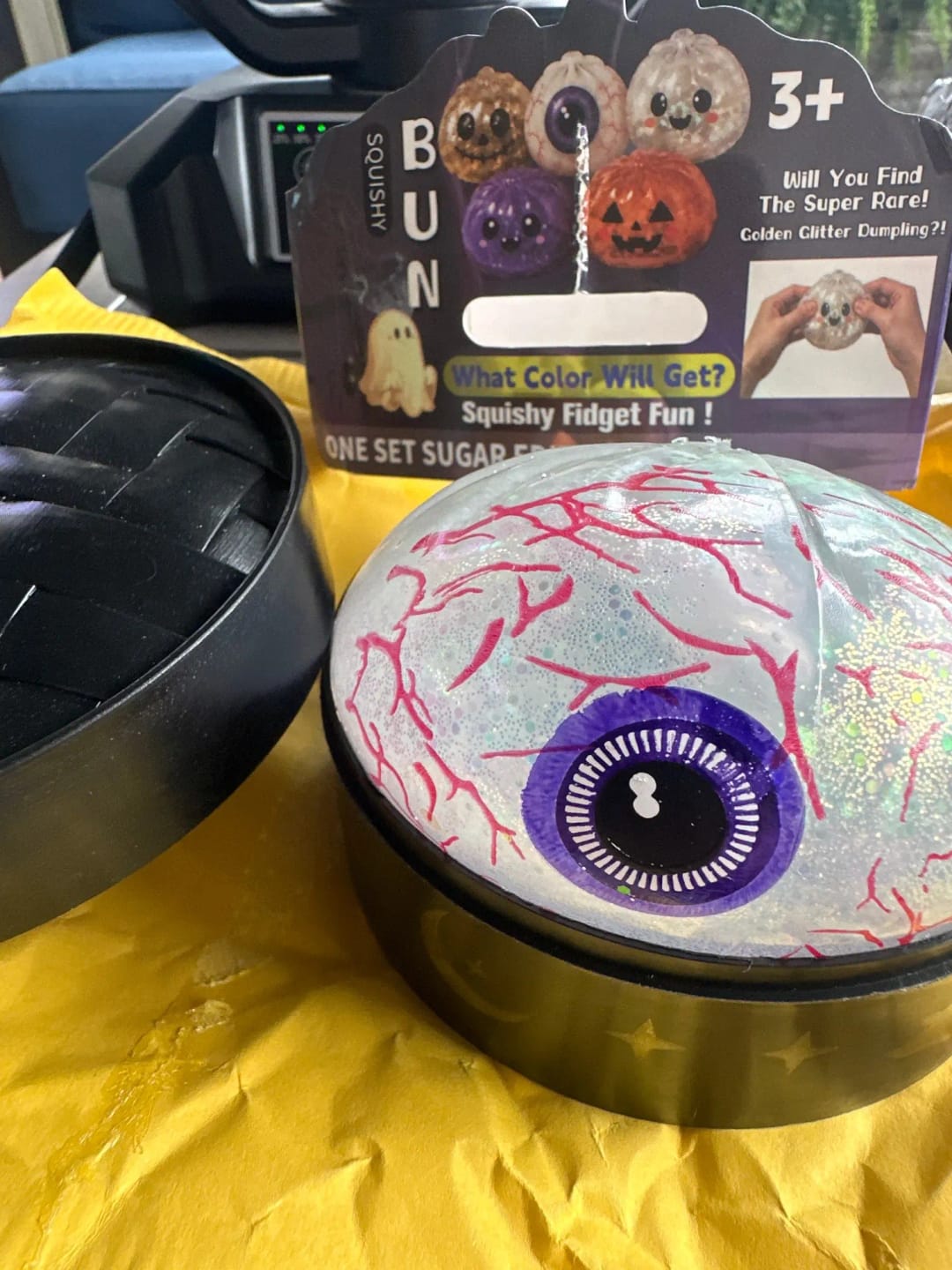 Customer photo review of Caja Sorpresa Halloween 🎃 – Squishy Antiestrés de Calabaza, Fantasma y Globo Ocular