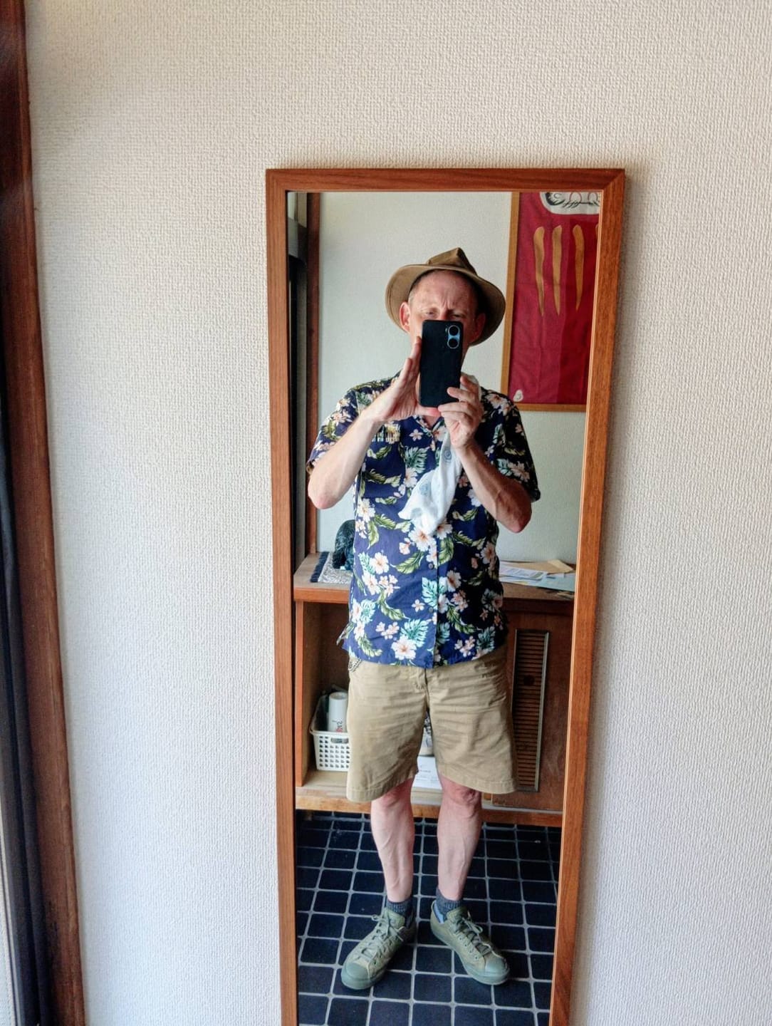 Customer photo review of 1930s Washed Officer Chino Shorts - Khaki