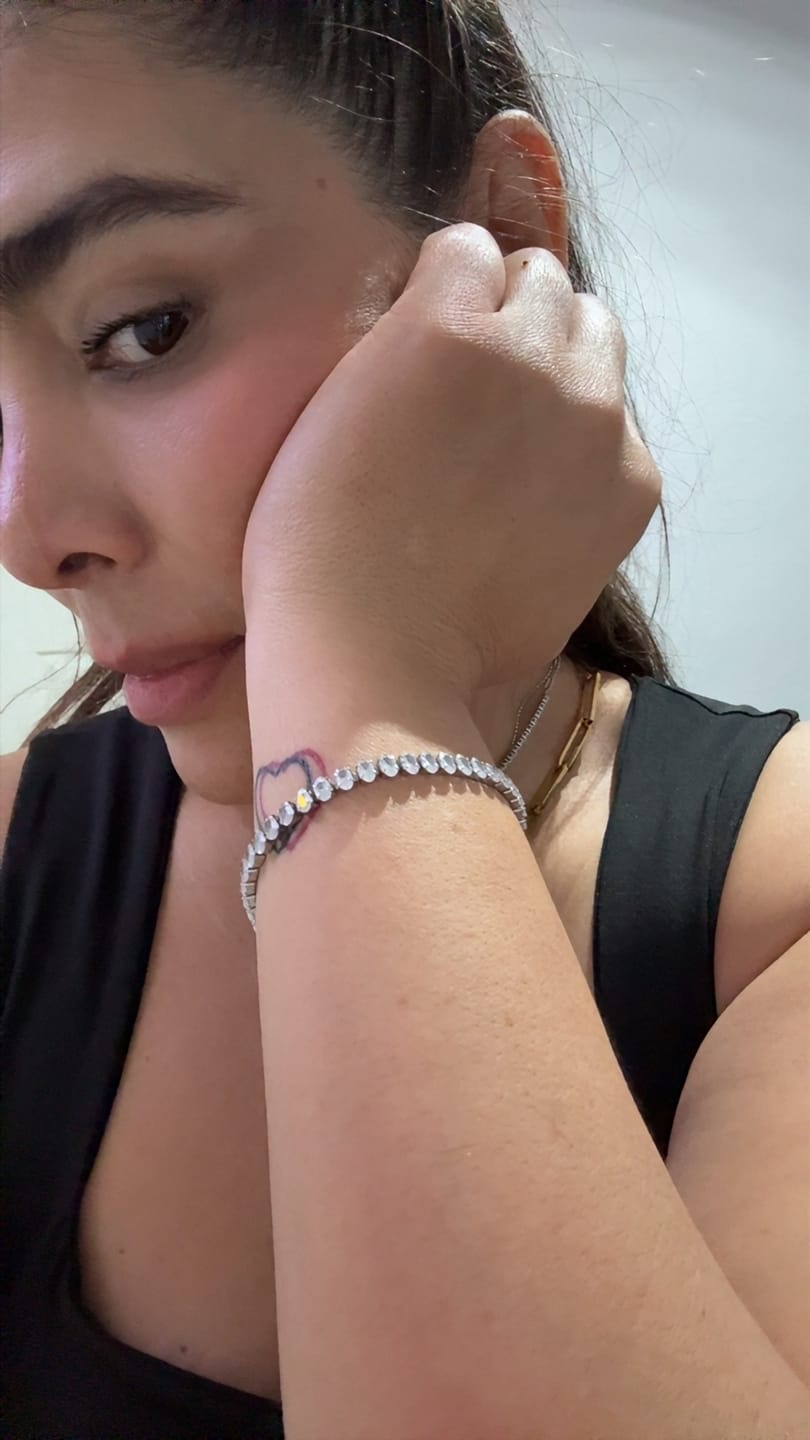 Customer photo review of Pulsera Lucy Plata Zirconia