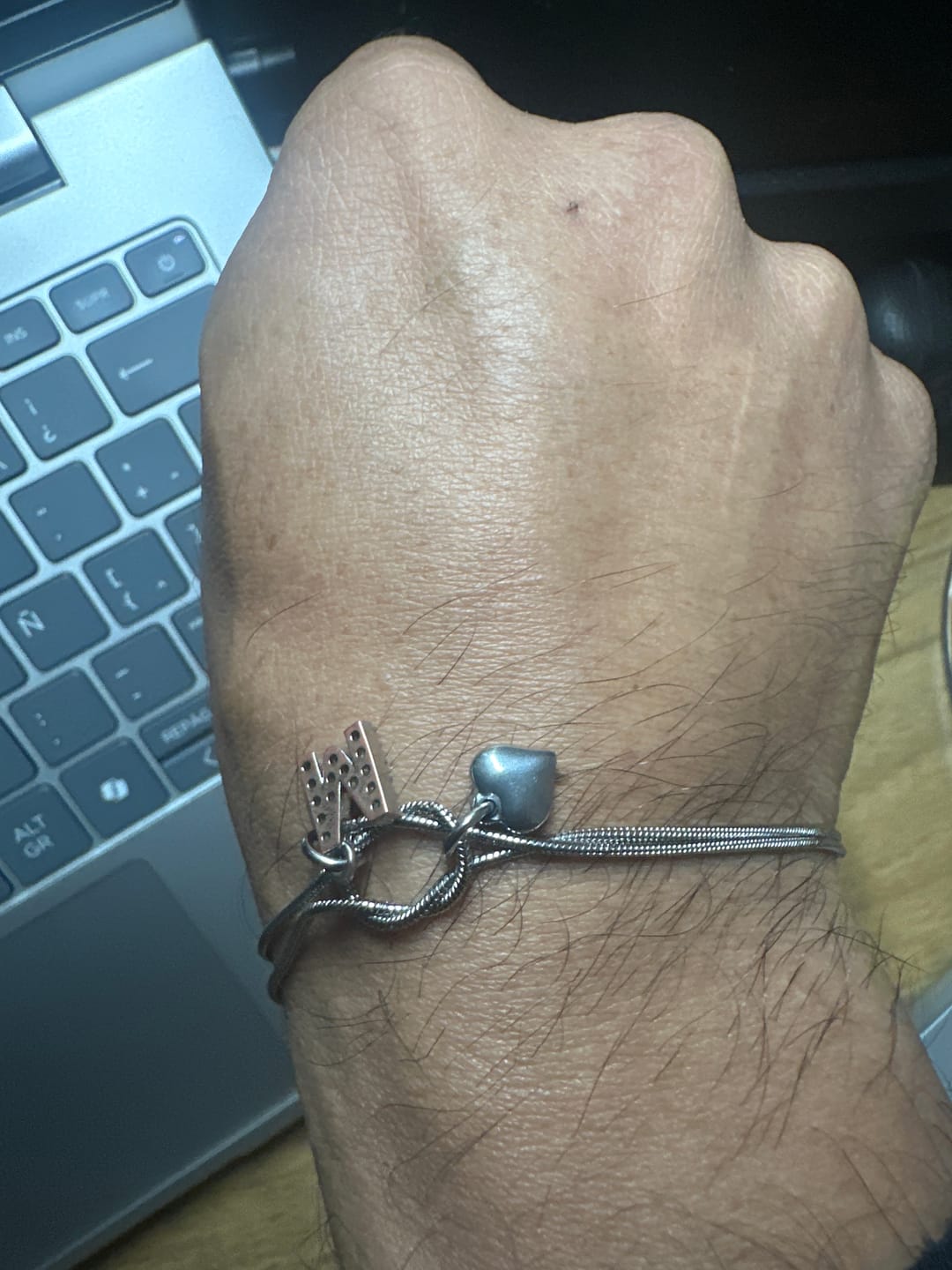 Customer photo review of Pulsera Nudo Eterno 2.0