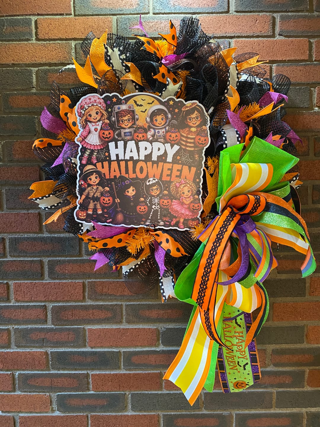 Customer photo review of Happy Halloween Kids in Costumes, MF-W-0062, 12in Sign For Wreath, Wood Wreath Sign