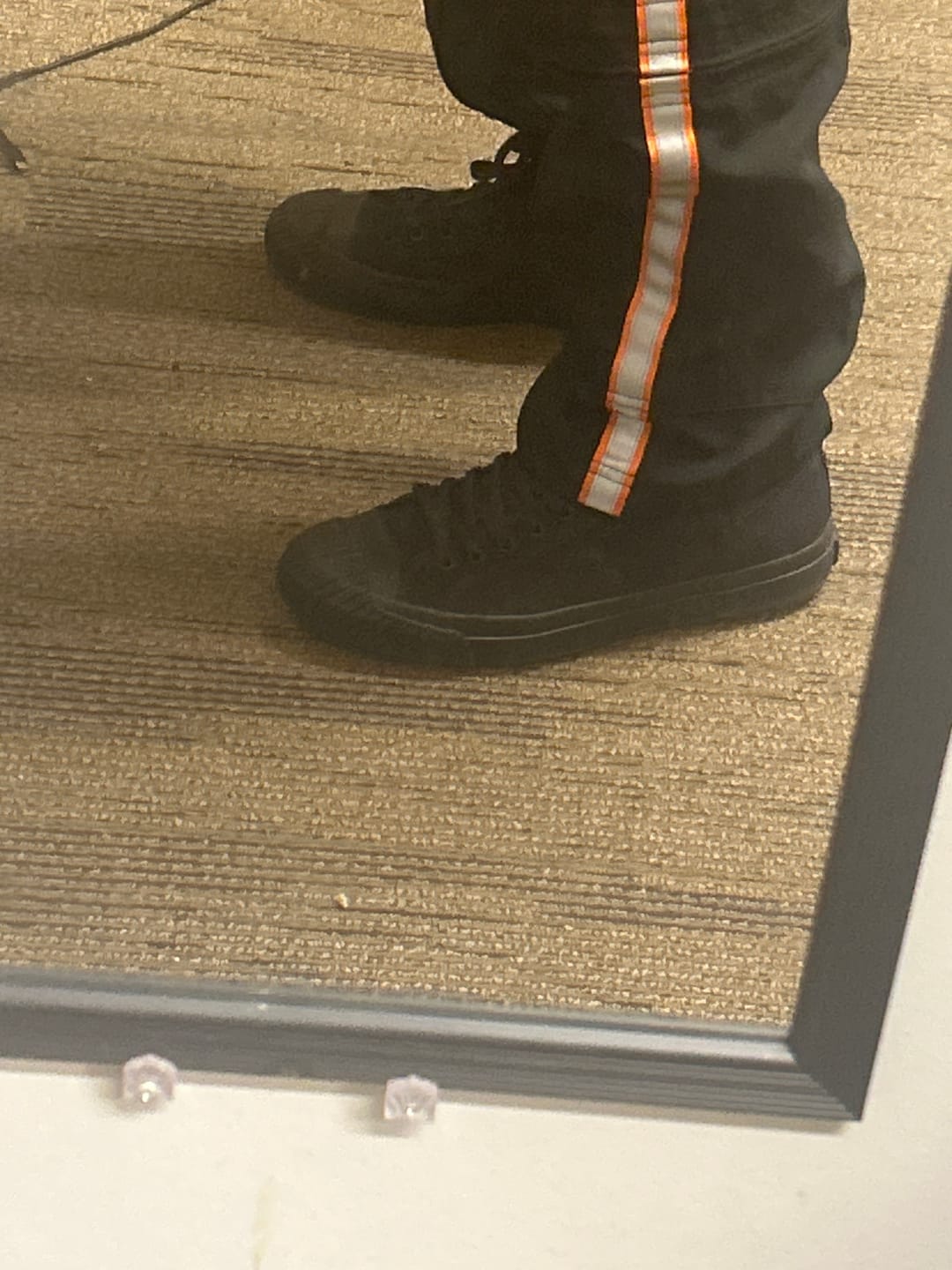Customer photo review of Grounder High-Top Black/Black