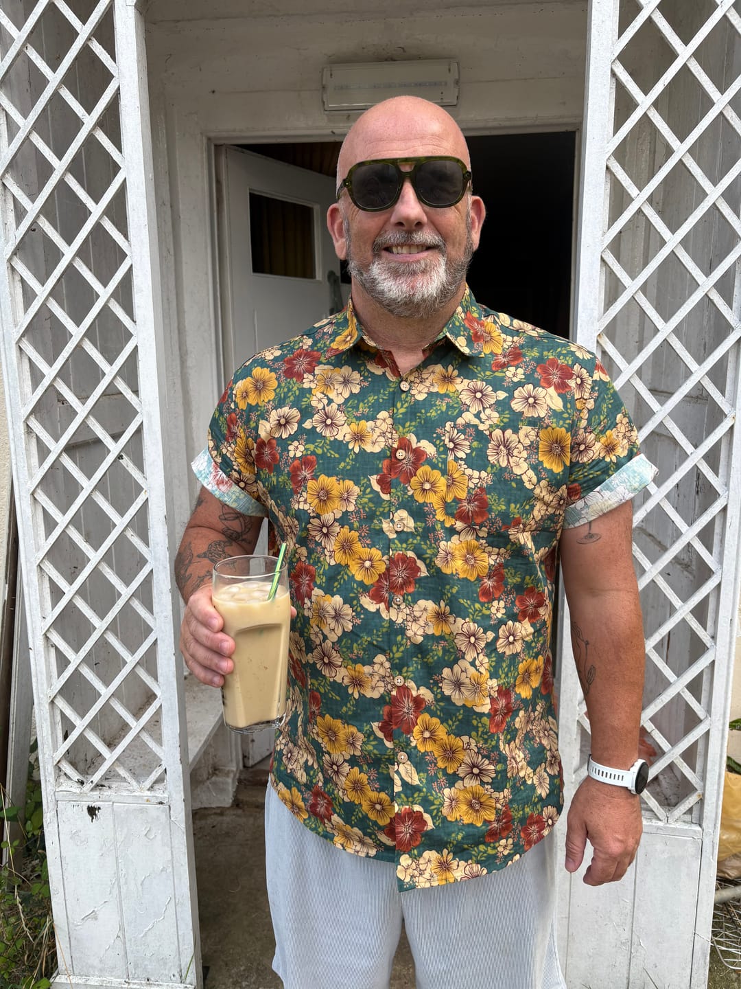 Customer photo review of Men's Vintage Botanical Print Resort Breathable Short Sleeve Cotton Shirt