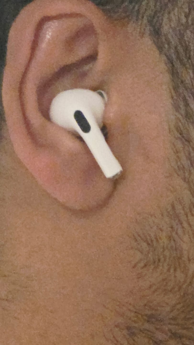 Customer photo review of Airpods pro2 ANC (aktif gürültü engellemeli) + 3 hediyeli (35w şarj başlık & Airpods kılıfı & Teleton arkası tutucu )