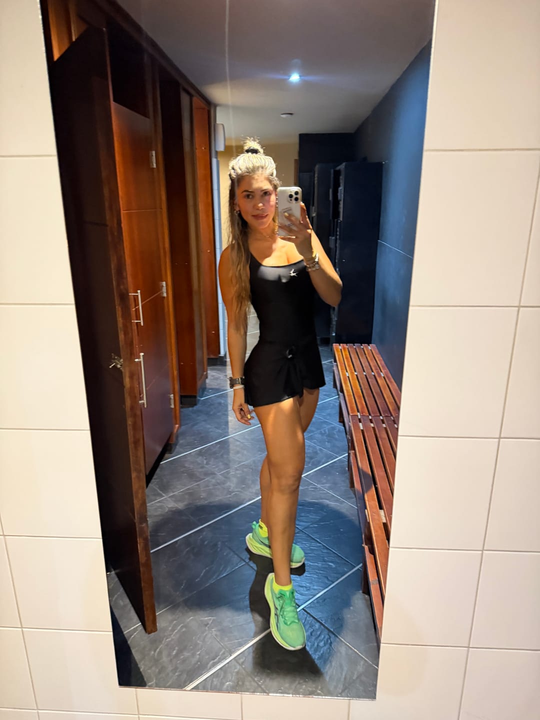 Customer photo review of Asics Superblast 2 Unisex Vital Green Black