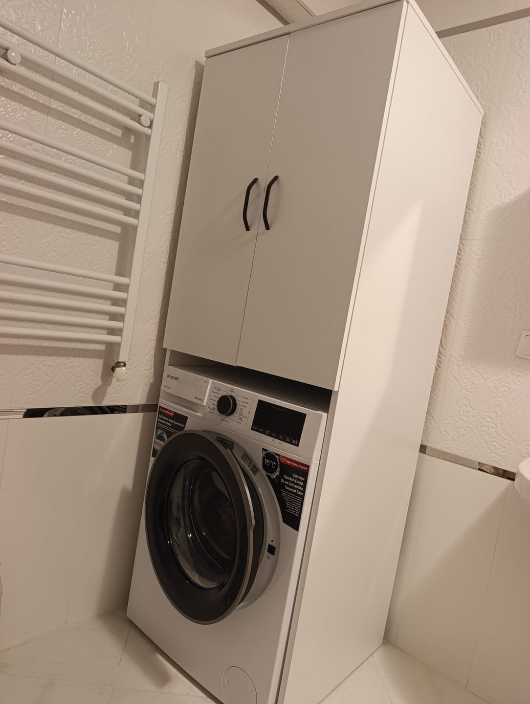 Customer photo review of Rani KD119 Çamaşır Makinesi Dolabı 2 Kapaklı 2 Raflı Banyo Dolabı Beyaz