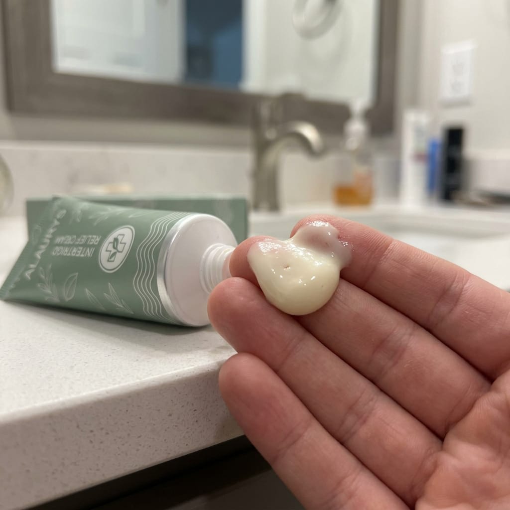 Customer photo review of Soothe Burning, Itching & Wetness Where Skin Meets Skin | Relief You Feel on Contact