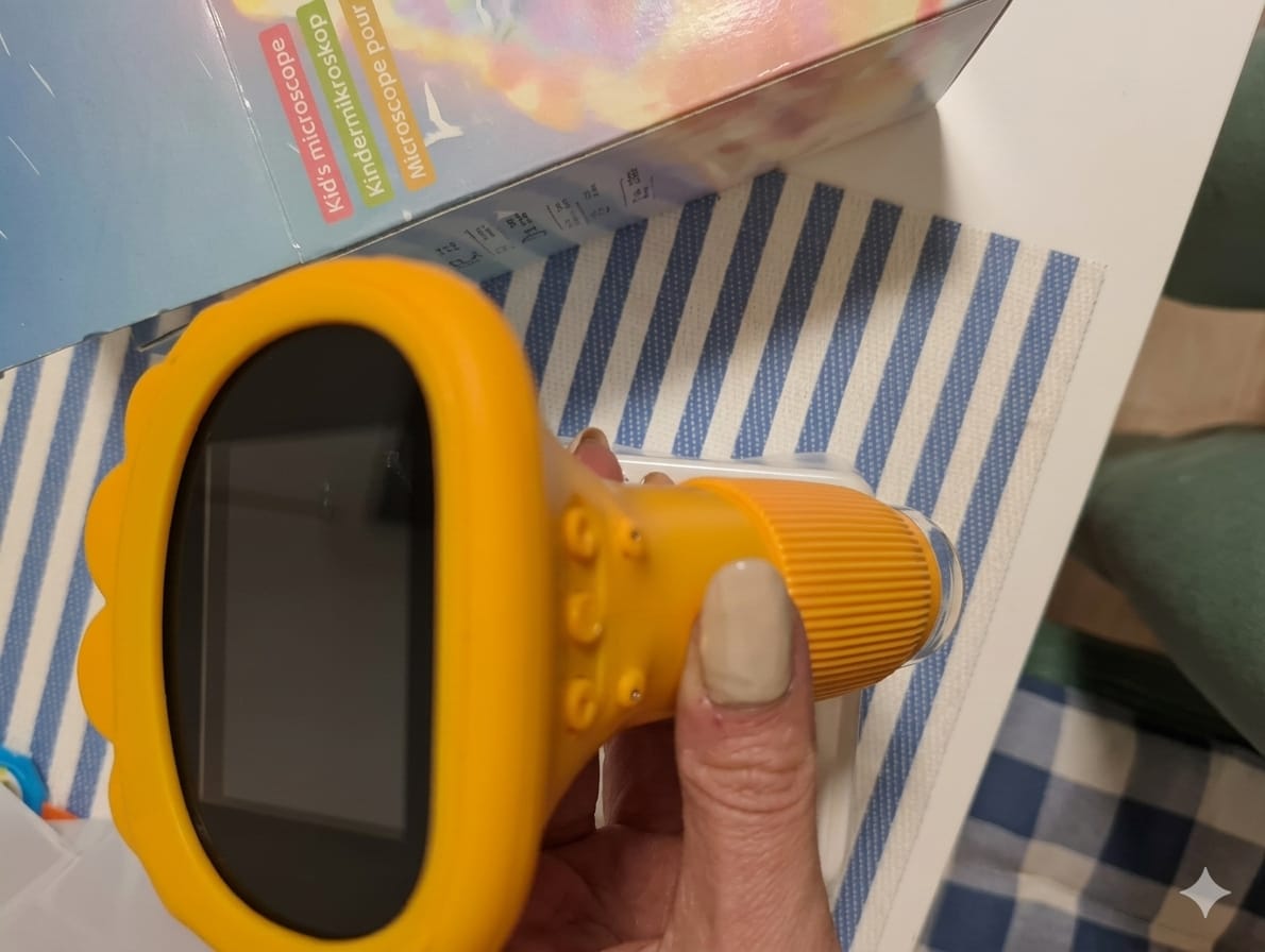 Customer photo review of Kit Explorador: Microscopio Infantil Portable Digital HD + Guía de Crianza Digital 🔬✨