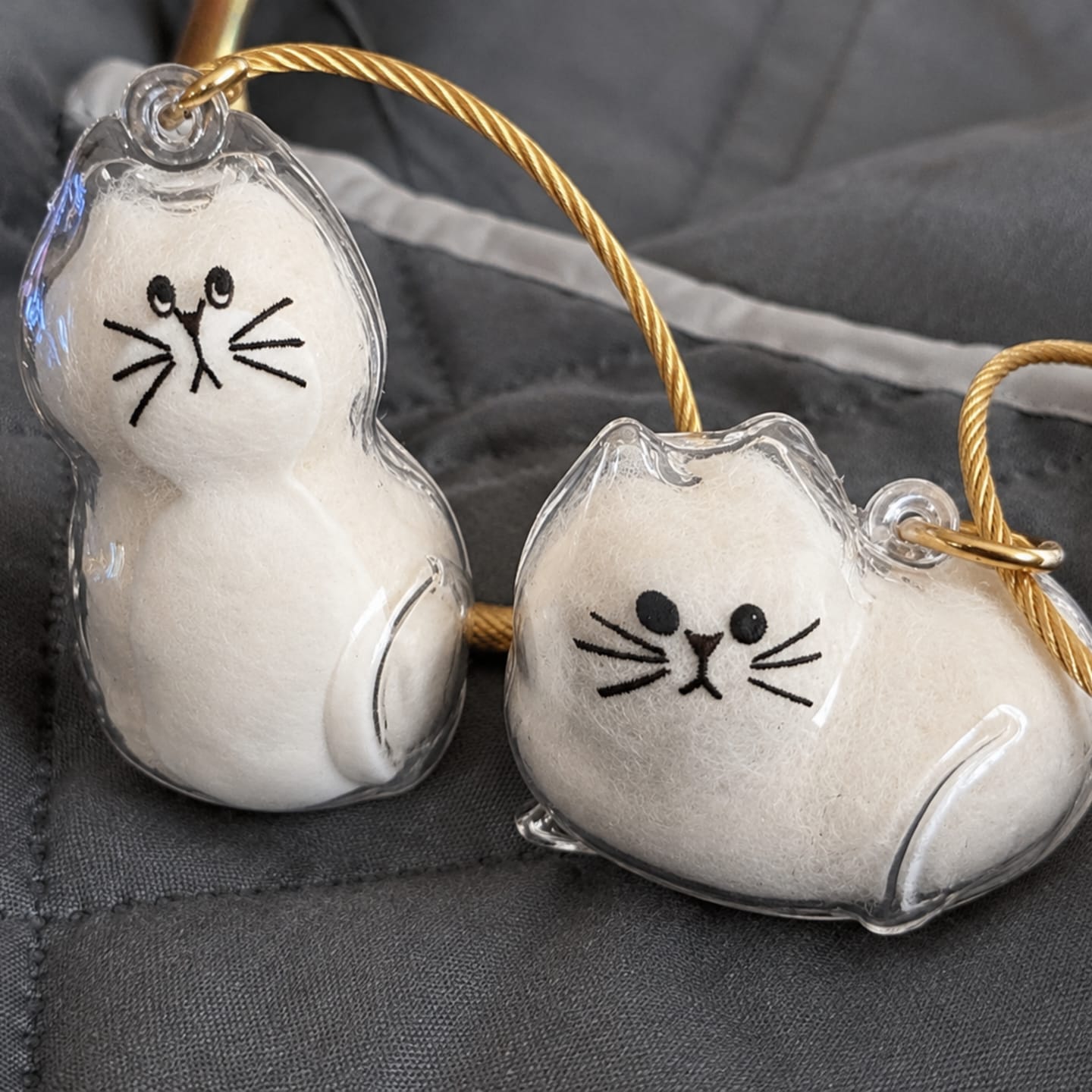 Customer photo review of Llavero para guardar pelo de mascota