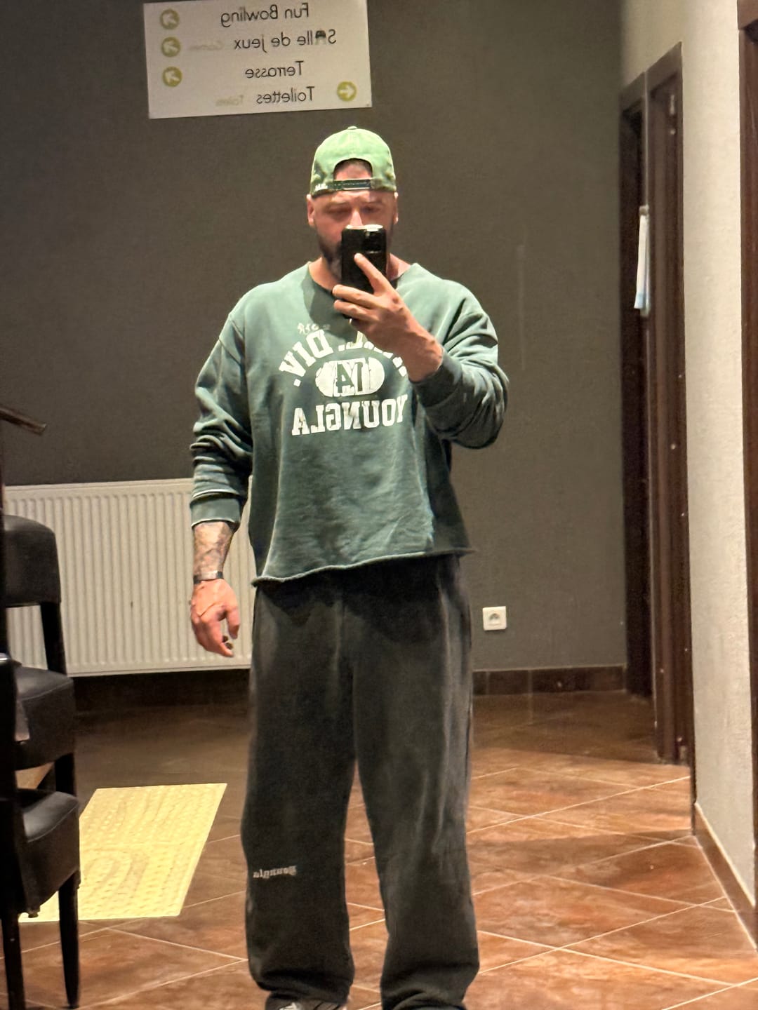 Customer photo review of 8098 - Golden Era Pump Cover Crewneck