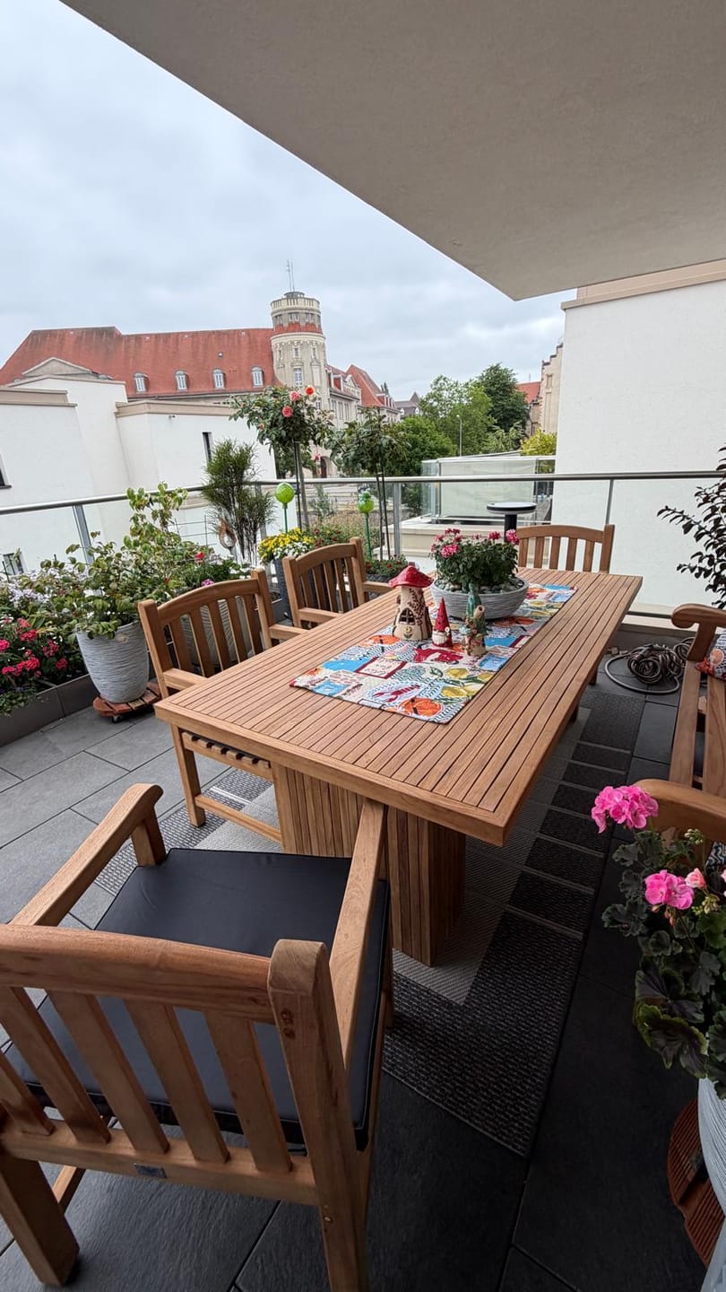Customer photo review of Belgravia Table