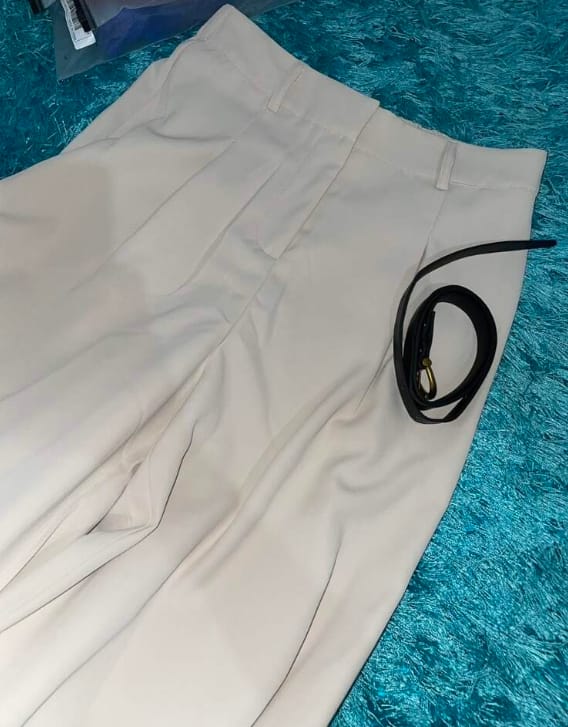 Customer photo review of Pantalon Legg Pants casual