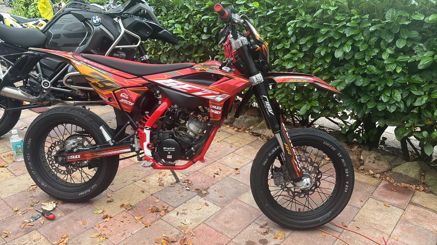 Customer photo review of NEW! RACELINE - GRAPHICS KIT