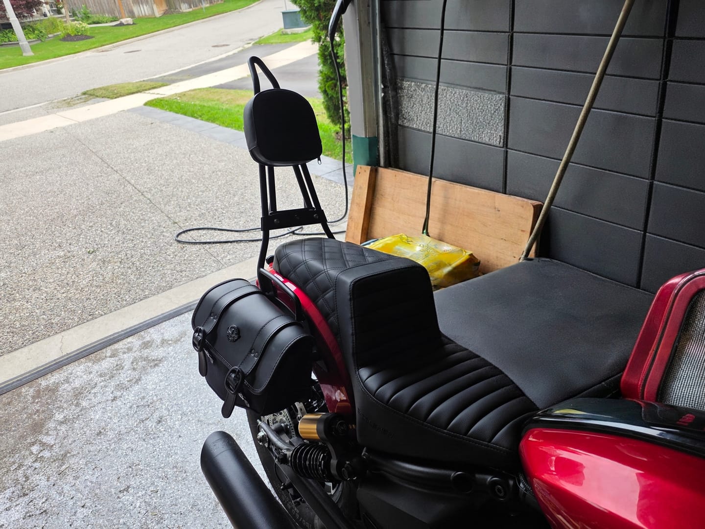 Customer photo review of Iron Born Blade 25" Sissy Bar with Foldable Luggage Rack for 2025+ Indian 101 Scout Matte Black