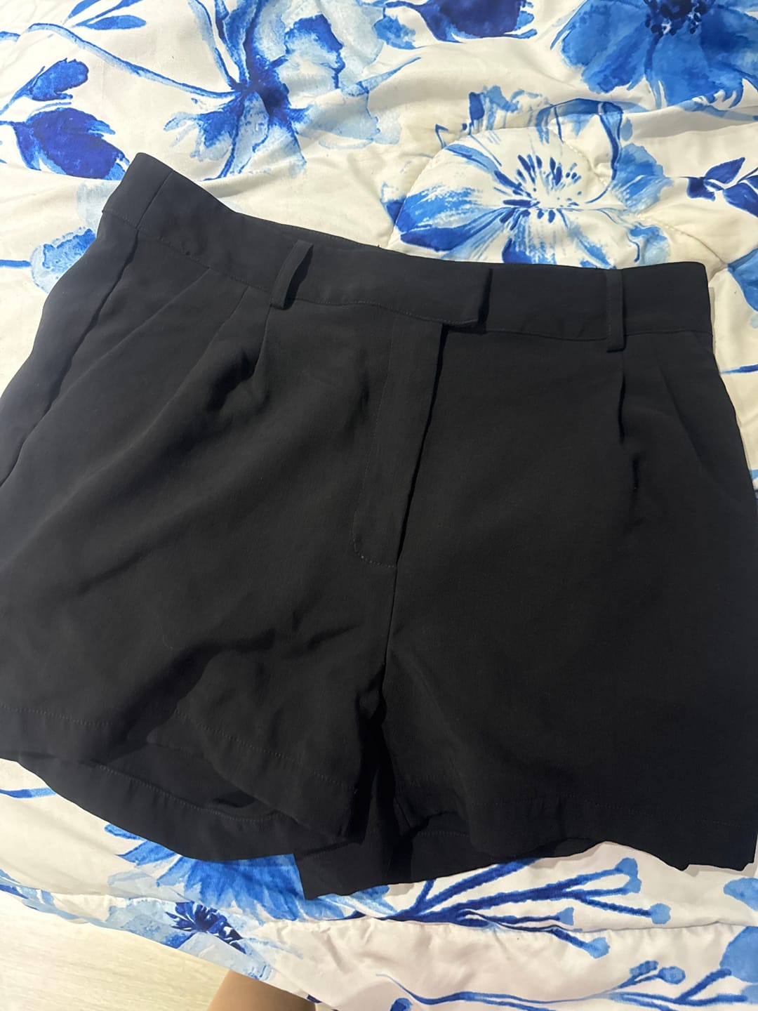 Customer photo review of Mini Shorts Tailored